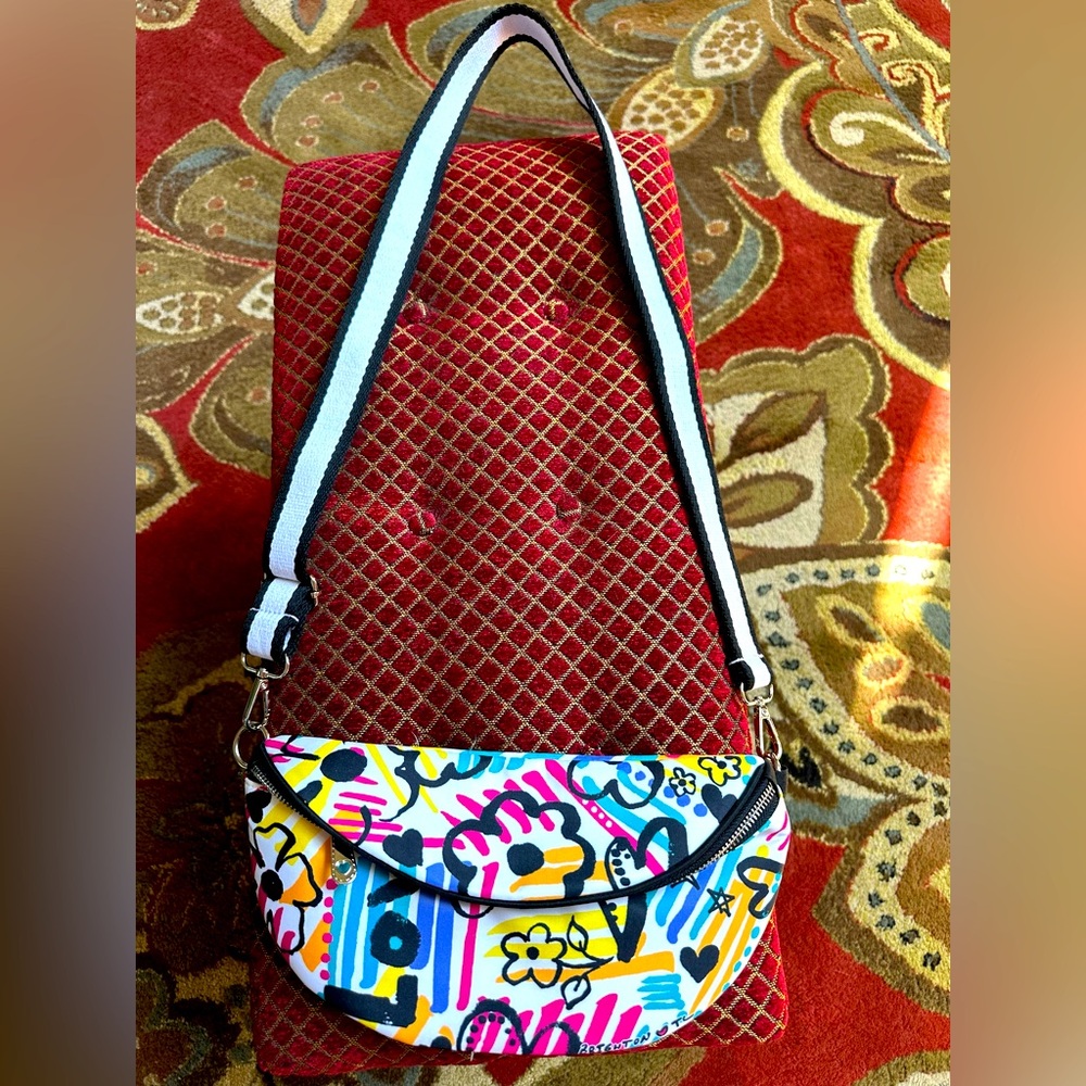 Beautiful and fun Brighton Fanny Pack/Shoulder Bag NWOT - Picture 2 of 6